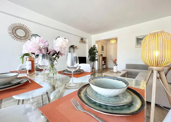 Comfortable Apartment With Parking - Antibes Riviera