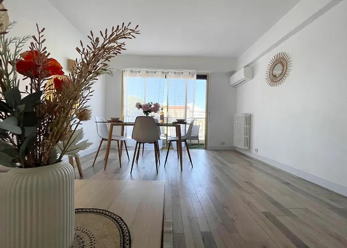 Comfortable Apartment With Parking - Antibes Riviera
