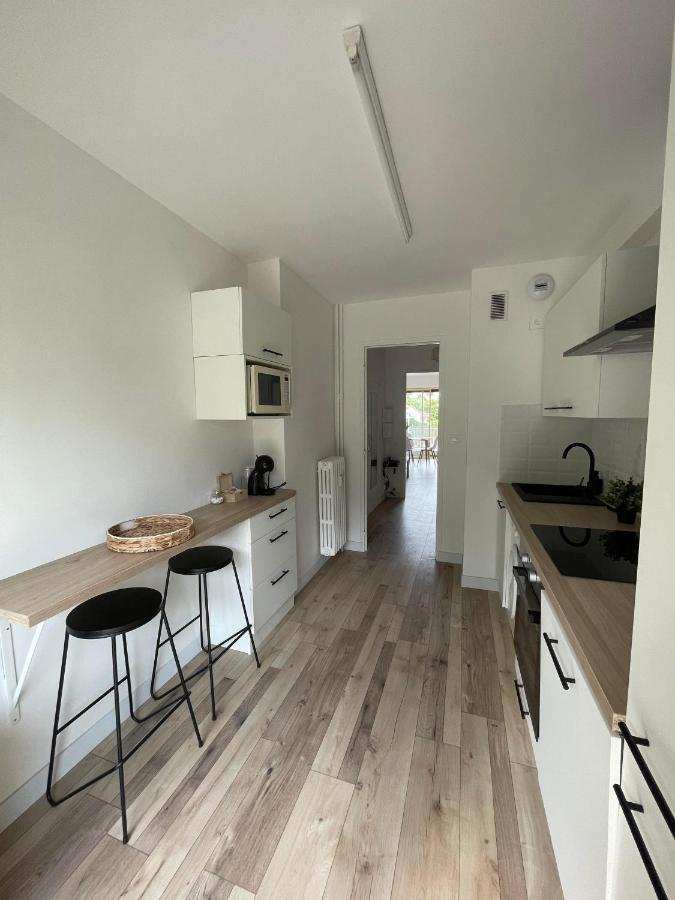 Comfortable With Parking - Riviera Apartment