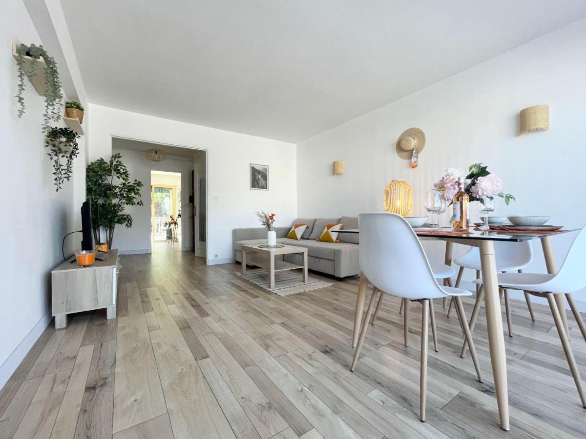 Comfortable With Parking - Riviera *